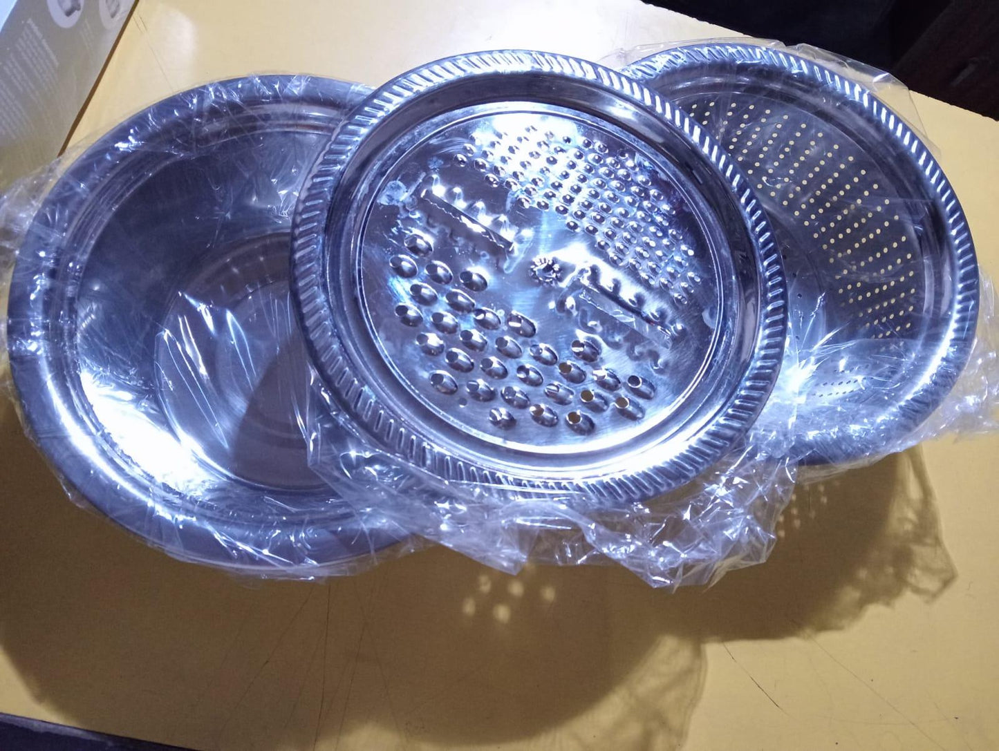 (Pack of 2) 3 in 1 Multifunctional Grater Basin Stainless Steel Colanders Set